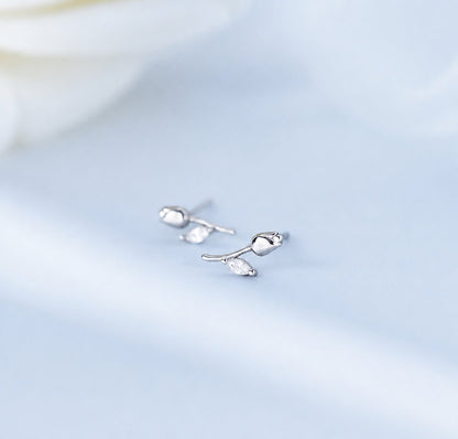 petit tulip pierce